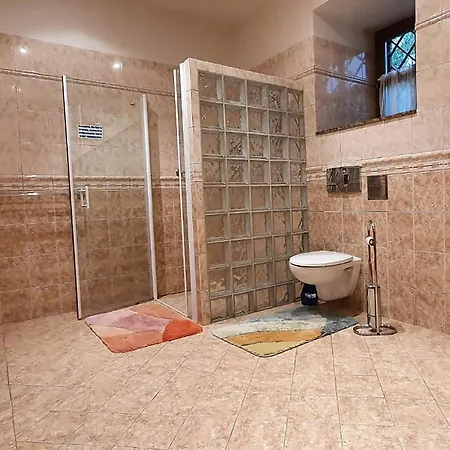 Usedlost Nouzov - Zamecky Apartman Na Samote Zasmuky